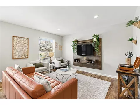 Living - 16570 E Baltic Pl, Aurora, CO 80013 photo 2 of 5