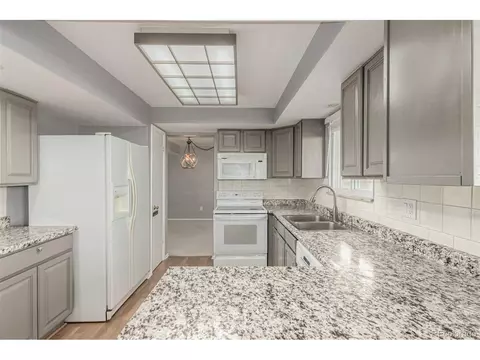 Kitchen - 4319 E Peakview Cir, Centennial, CO 80121 photo 4 of 4