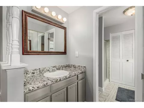 Bath - 4319 E Peakview Cir, Centennial, CO 80121 photo 2 of 6
