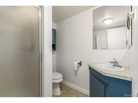 Bath - 4319 E Peakview Cir, Centennial, CO 80121 photo 4 of 6