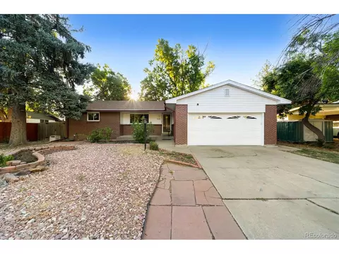 554 Quentin St, Aurora, CO 80011 photo 2