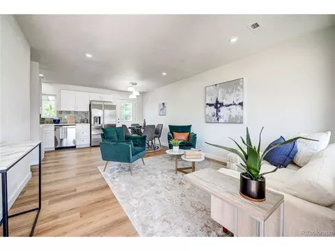 4891 E Cornell Ave, Denver, CO 80222 photo 3