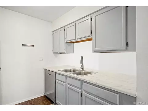 Kitchen - 519 Wright St #204, Lakewood, CO 80228 photo 4 of 5