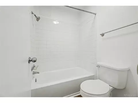 Bath - 519 Wright St #204, Lakewood, CO 80228 photo 2 of 2