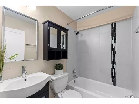Bath - 3340 E 30th Ave, Denver, CO 80205 photo 4 of 5