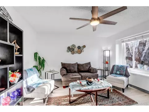 Living - 18977 E Napa Dr, Aurora, CO 80013 photo 2 of 4