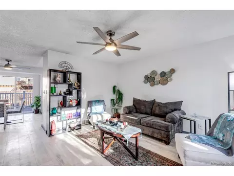 Living - 18977 E Napa Dr, Aurora, CO 80013 photo 4 of 4