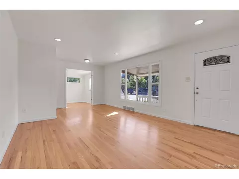 720 Iola St, Aurora, CO 80010 photo 8