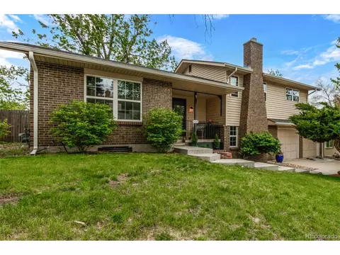 864 S Lewis St, Lakewood, CO 80226