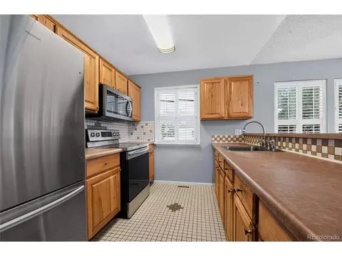 Kitchen - 11521 E 1st Ave, Aurora, CO 80010 photo 2 of 2