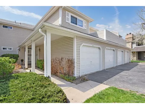 12406 E Pacific Cir #B, Aurora, CO 80014 photo 3