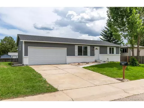 7066 Wright Ct, Arvada, CO 80004 photo 2