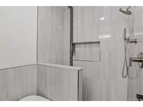 Bath - 136 Nova Ln, Pine, CO 80470 photo 6 of 7