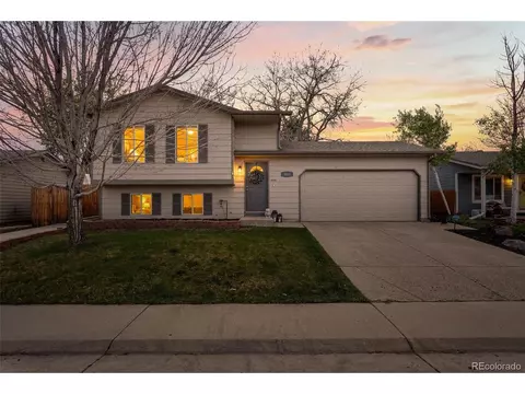 8661 W Star Cir, Littleton, CO 80128