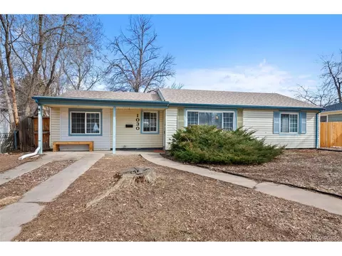 1030 Hanover St, Aurora, CO 80010