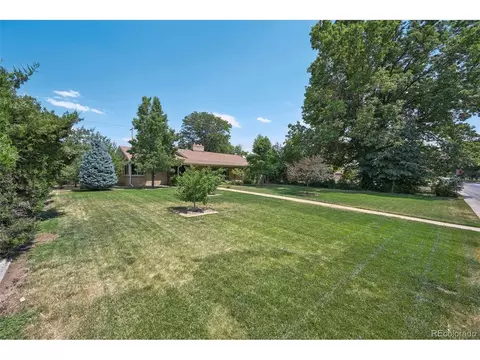 2626 Monaco Pkwy, Denver, CO 80207
