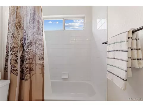 Bath - 5842 W 80th Cir, Arvada, CO 80003 photo 5 of 5