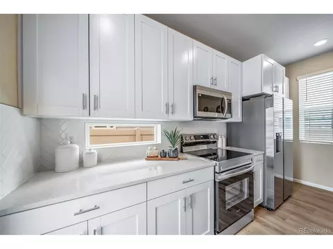 22315 E 39th Ave, Aurora, CO 80019 photo 2