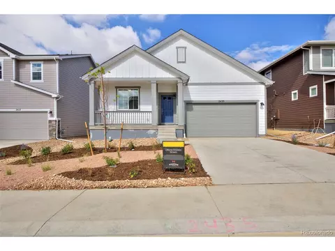 190 S Vandriver Way, Aurora, CO 80018