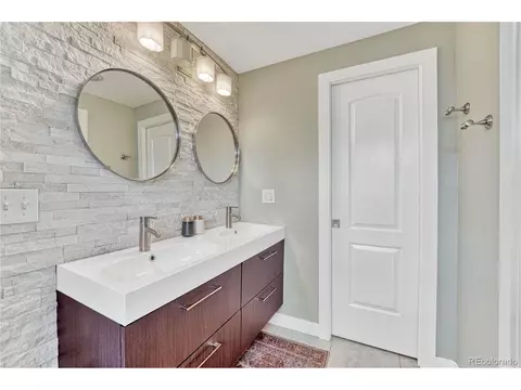 Undisclosed, Edgewater, CO 80214 photo 4