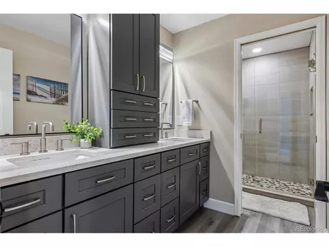 Bath - 1695 E Otero Ln, Centennial, CO 80122 photo 6 of 7