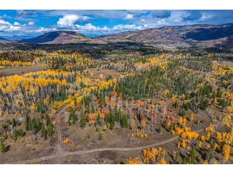 144 Sky Hitch Iv, Oak Creek, CO 80467