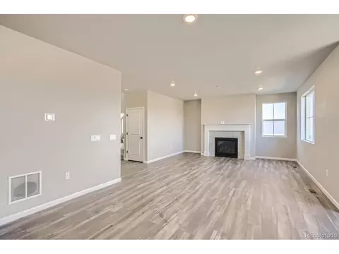 27952 E Glasgow Pl, Aurora, CO 80016 photo 8