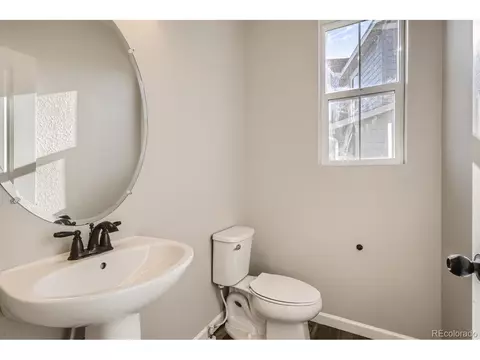 27952 E Glasgow Pl, Aurora, CO 80016 photo 13