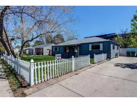 756 Zion St, Aurora, CO 80011