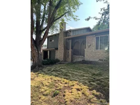 885 S Newcombe Way, Lakewood, CO 80226