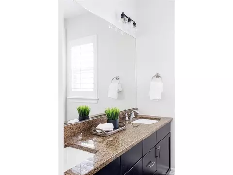 9122 E 34th Ave, Denver, CO 80238 photo 30