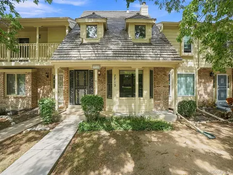 7712 S Cove Cir, Centennial, CO 80122