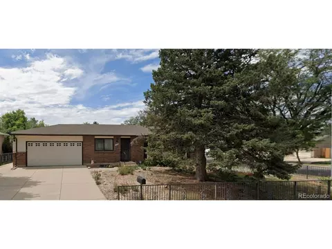909 S Nile Way, Aurora, CO 80012