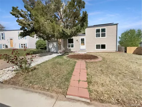 1766 Kittredge Ct, Aurora, CO 80011