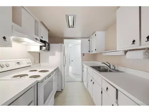 Kitchen - 9700 E Iliff Ave #B-B14, Denver, CO 80231 photo 1 of 1