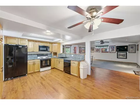 12973 Elgin Pl, Denver, CO 80239 photo 6