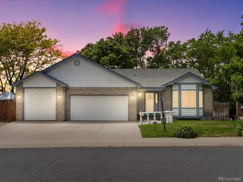 1130 Country Acres Dr, Johnstown, CO 80534