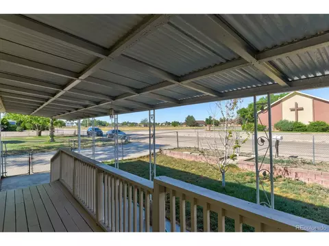 560 1st St, Bennett, CO 80102 photo 4
