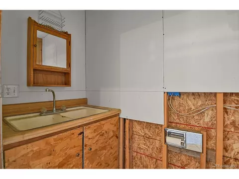 560 1st St, Bennett, CO 80102 photo 29