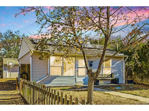 7956 Oneida St, Commerce City, CO 80022