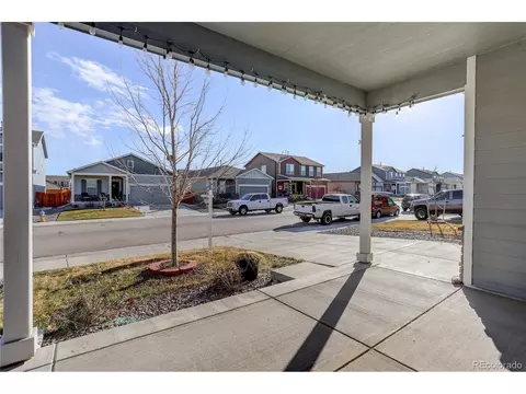 341 Maple St, Bennett, CO 80102 photo 4