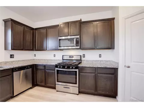 341 Maple St, Bennett, CO 80102 photo 7