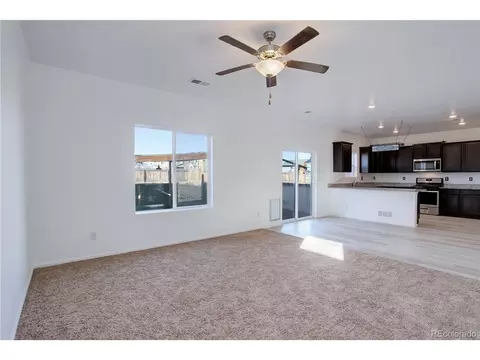 341 Maple St, Bennett, CO 80102 photo 13