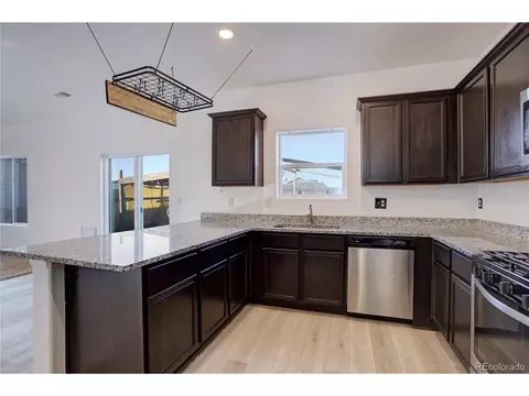 341 Maple St, Bennett, CO 80102 photo 8