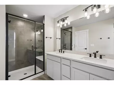 Bath - 2143 Silverado Ln, Fort Lupton, CO 80621 photo 2 of 3