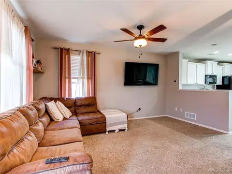 24744 E Chenango Dr, Aurora, CO 80016 photo 3