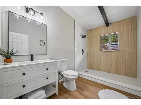 Bath - 358 Kelly Rd, Boulder, CO 80302 photo 2 of 3