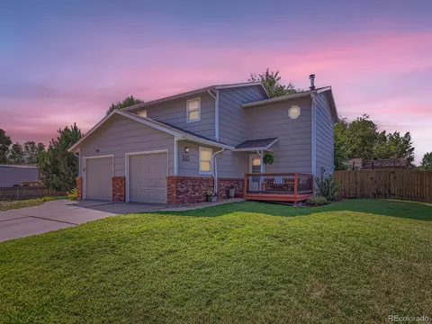 550 W 39th St, Loveland, CO 80538
