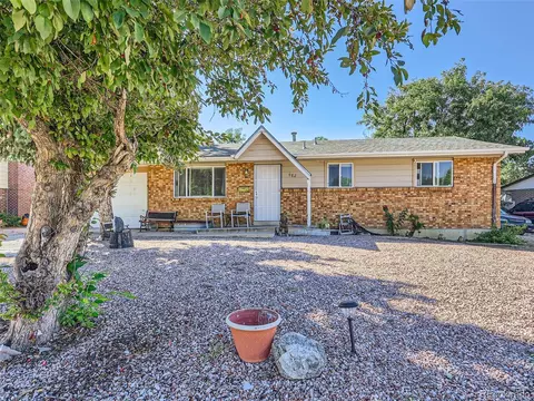 982 S Potomac Way, Aurora, CO 80012