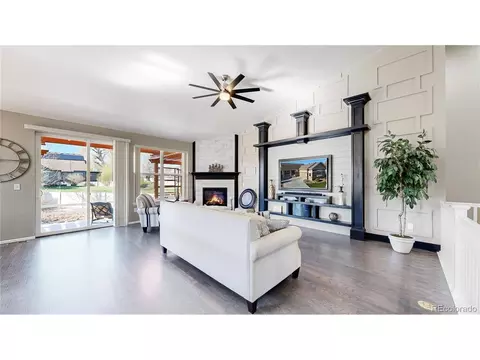 5501 Mustang Dr, Longmont, CO 80504 photo 5